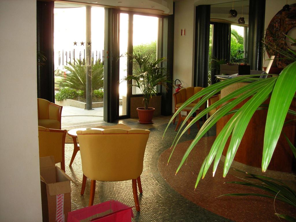 La Perla B&B Hotel โรเซโต เดญา อาบรูซซี ภายนอก รูปภาพ